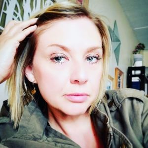 Meet your Posher, Marie-claude